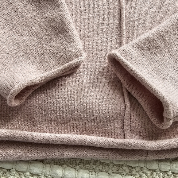 🌷Seven Sisters pink knit sweater - Picture 9 of 9